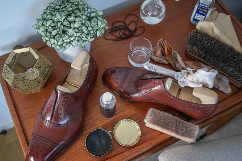 Shoe care and shoe shining - The complete guide - Shoegazing.com